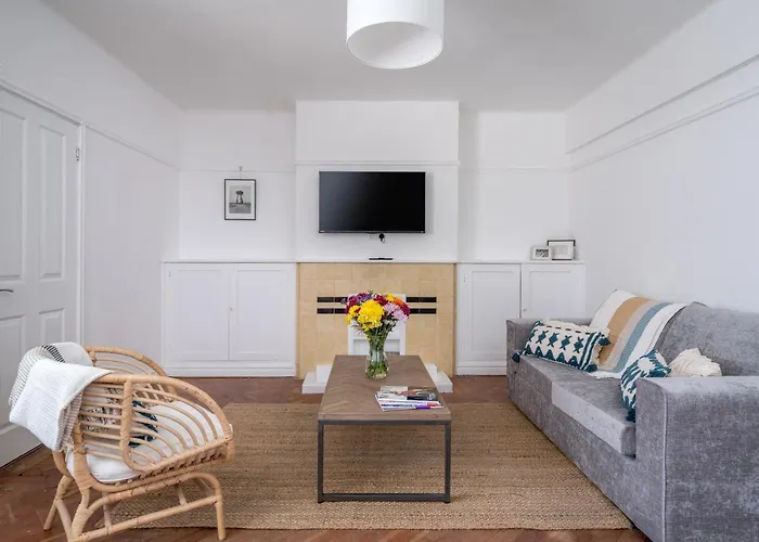 Bright West Hampstead Retreat